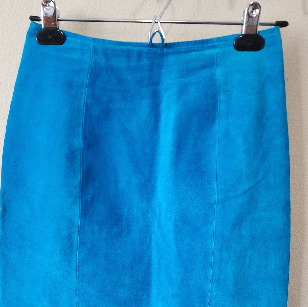 CHIA leather skirt - Picture 2 of 15
